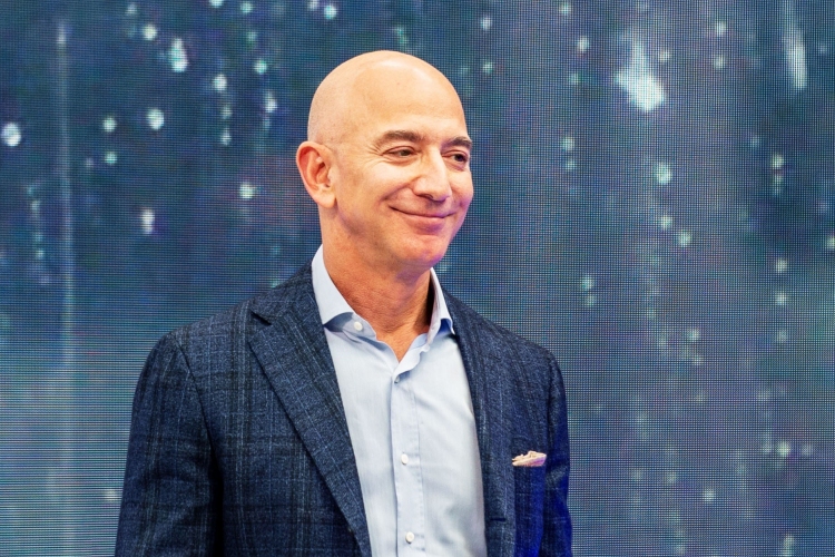 Jeff Bezos távozik az Amazon éléről